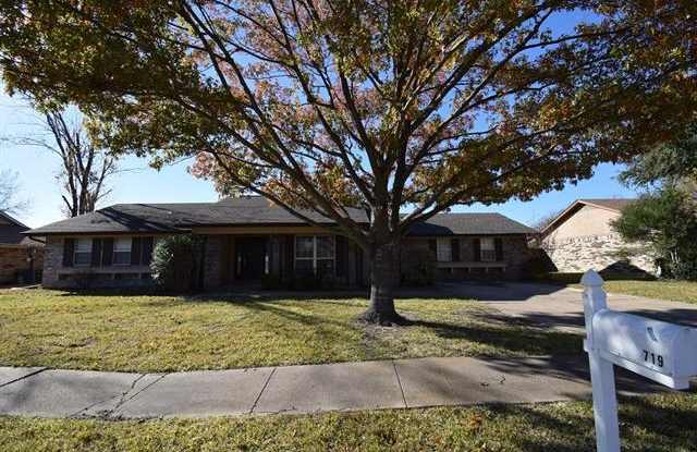 719 Bowie Street - 719 Bowie, Forney, TX 75126