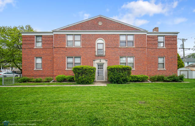 9039 Sheridan Avenue - 9039 Sheridan Avenue, Brookfield, IL 60513