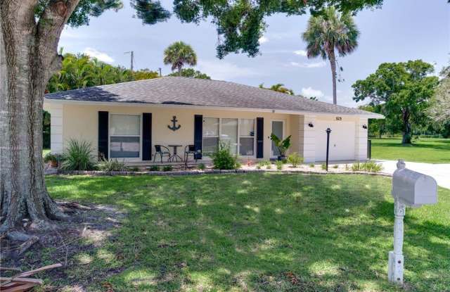 525 19th Lane - 525 19th Lane, Vero Beach, FL 32960