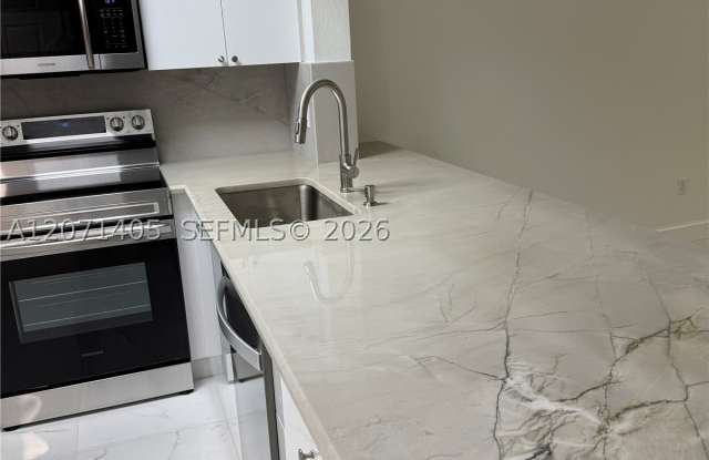 706 Palm Beach Trace Dr Gallery 2