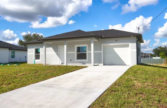 Brand new Custom 1/1/1-SW LEHIGH ACRES Gallery 3