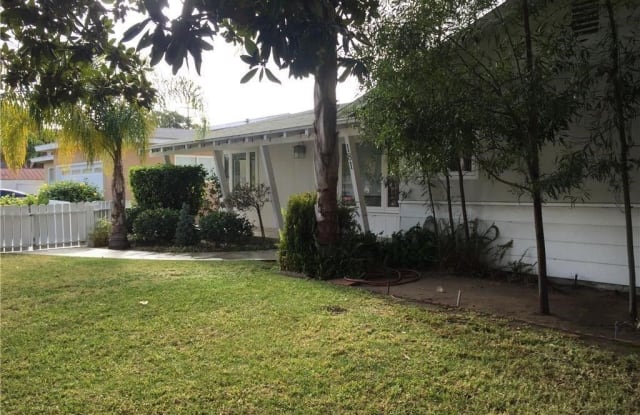 181 Broadway - 181 Broadway, Costa Mesa, CA 92627