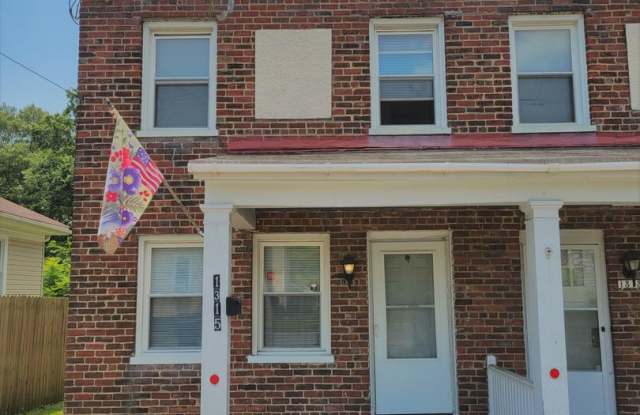 Brick Duplex with 3 bedrooms and 1 bath for rent. photos photos Brick Duplex with 3 bedrooms and 1 bath for rent. photos photos