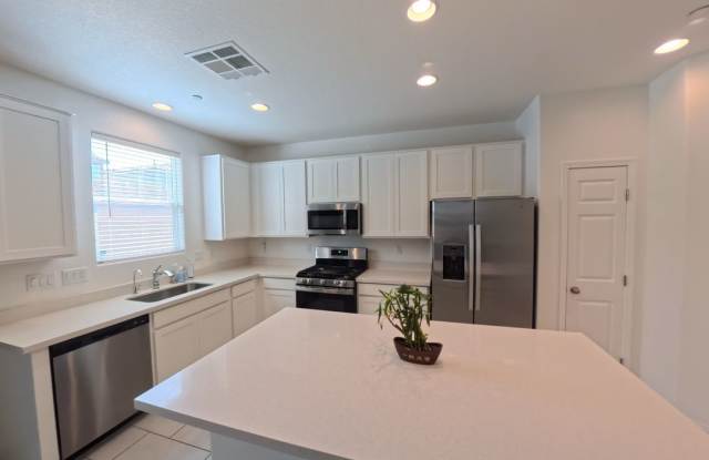 Las Vegas 3-Bed Home For Rent. Gallery 3