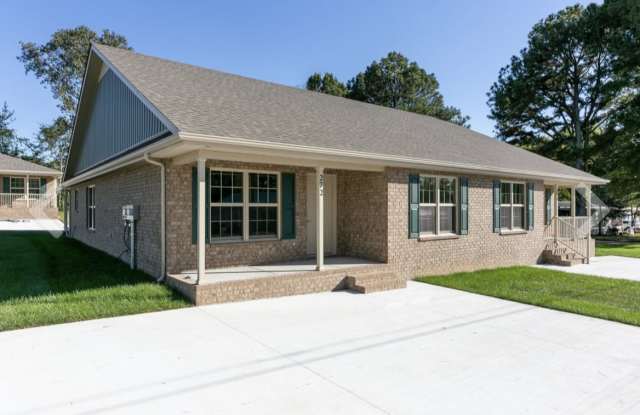 284 Hunt St - 284 Hunt Street, Manchester, TN 37355