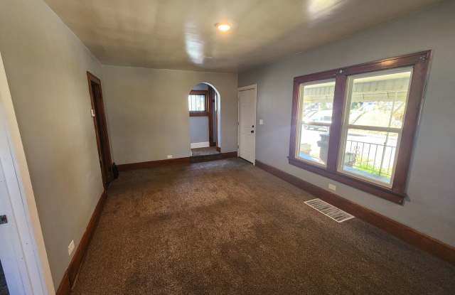 3 Bedroom 1.5 Bathroom House Gallery 4