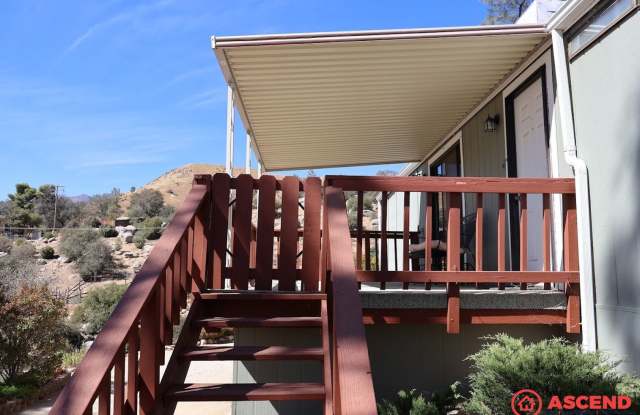 Charming 3-Bedroom, 2-Bath Home in Wofford Heights Gallery 3