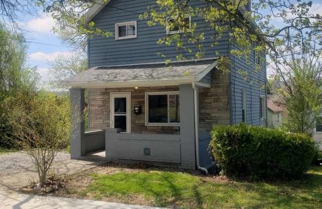 Spacious 3-bed home in Midland, PA! photos photos
