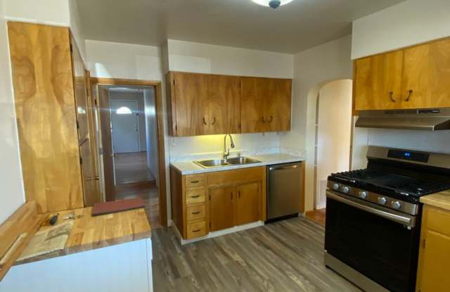 3 Bedroom 2 bath Home now available Gallery 4