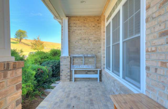 4-Bedroom Modern Townhouse with Bonus Room and 2.5 Baths Gallery 1