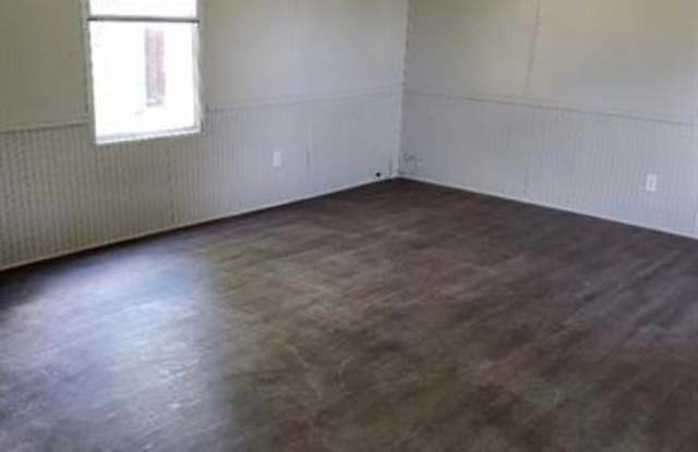 4712 Cedar Lane Gallery 3
