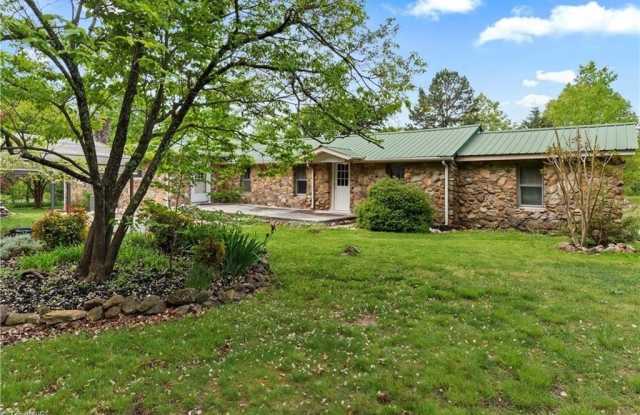 144 Woodard Road photos photos