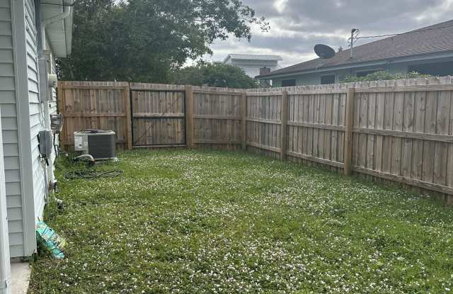2561 Southeast Victory Avenue photos photos