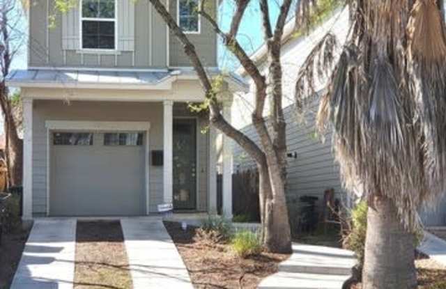 152 CLAREMONT AVE - 152 Claremont Avenue, San Antonio, TX 78209