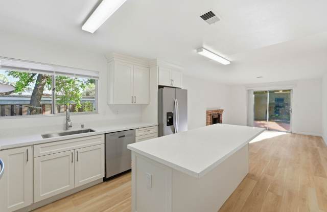 Spacious 4-bedroom 2-Bath in Desirable Area in Walnut Creek! photos photos Spacious 4-bedroom 2-Bath in Desirable Area in Walnut Creek! photos photos