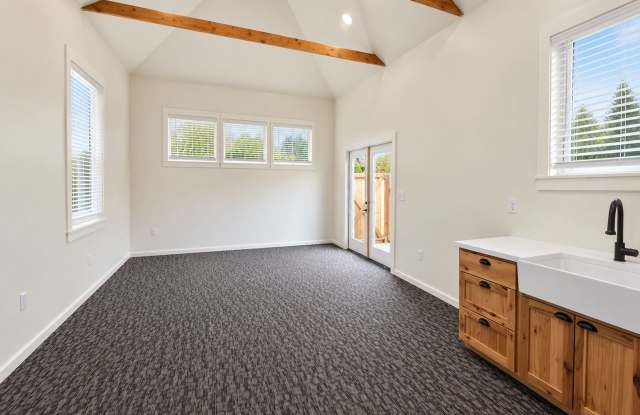 Studio Space for Rent, Eureka! Gallery 4