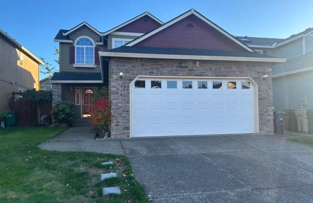 Charming 4BR House in Beaverton w/ Covered Backyard Patio photos photos