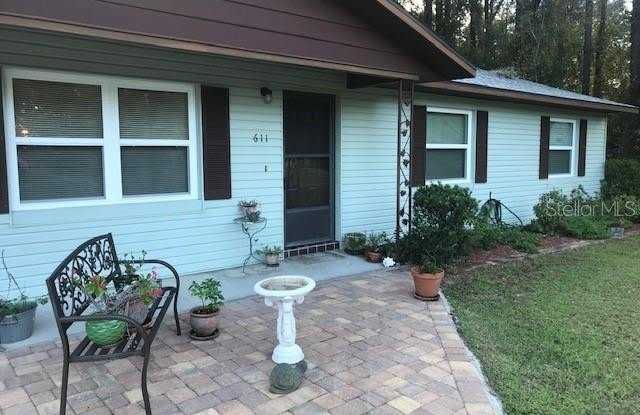 611 NW 9TH Court Gallery 2