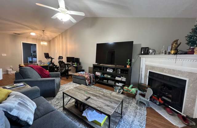 Charming townhome close to Cherry Point! Gallery 4