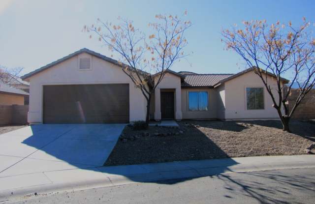 3BR/2BA/2CG, 1096 sq.ft. home in Silverado subdivision centrally located in Sierra Vista, AZ photos photos