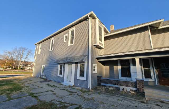 392-1 W Broadway Street photos photos