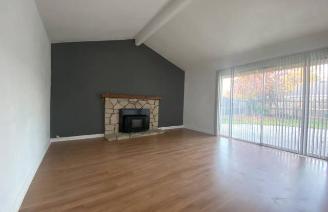 1255 Johnson Avenue Gallery 3