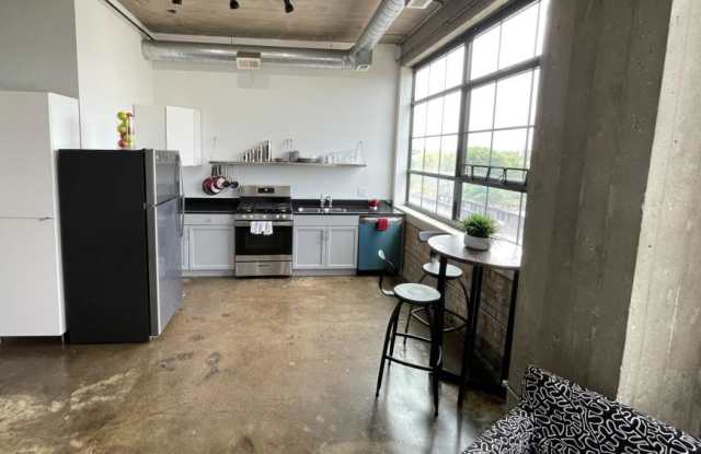 2625 West Washington Blvd. photos photos