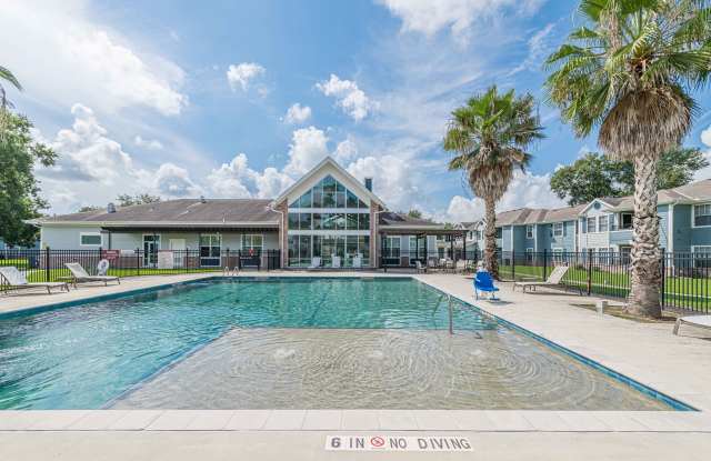 Lakecrest Village - Affordable Housing Gallery 1