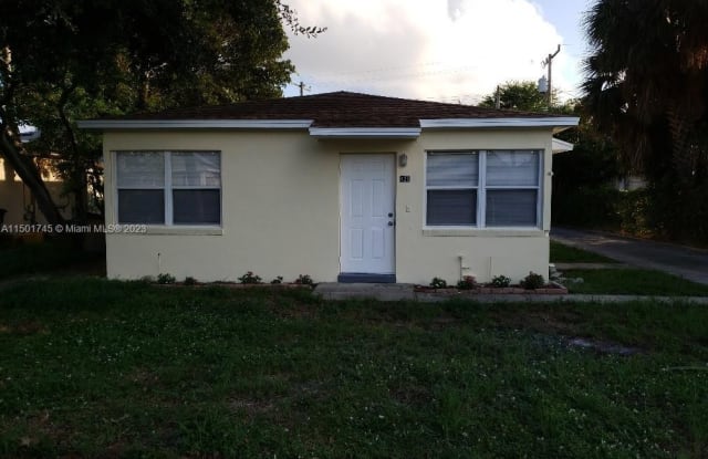 426 50th St - 426 50th Street, West Palm Beach, FL 33407
