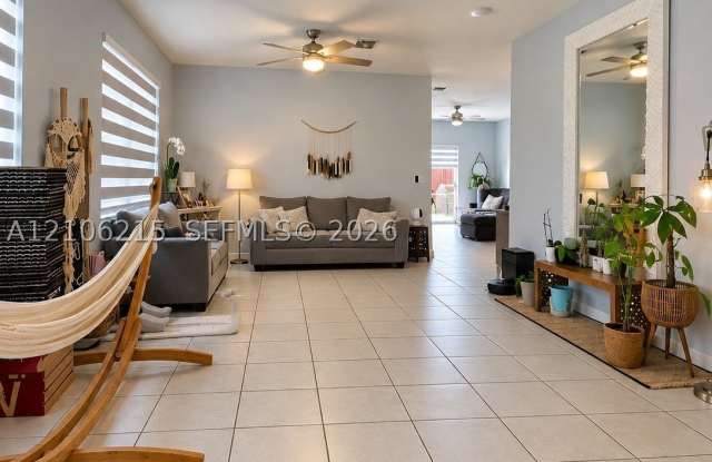 1402 SE 26th Ter Gallery 2