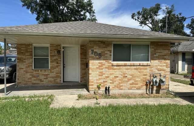 705 Bell St photos photos