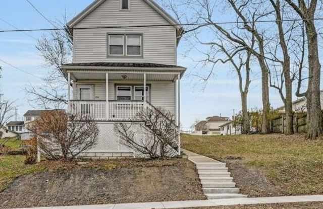 2725 Cedar Avenue photos photos