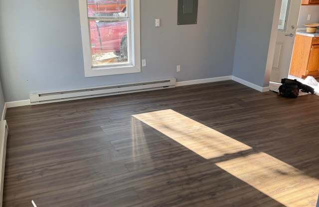 2687 Central Avenue Gallery 3