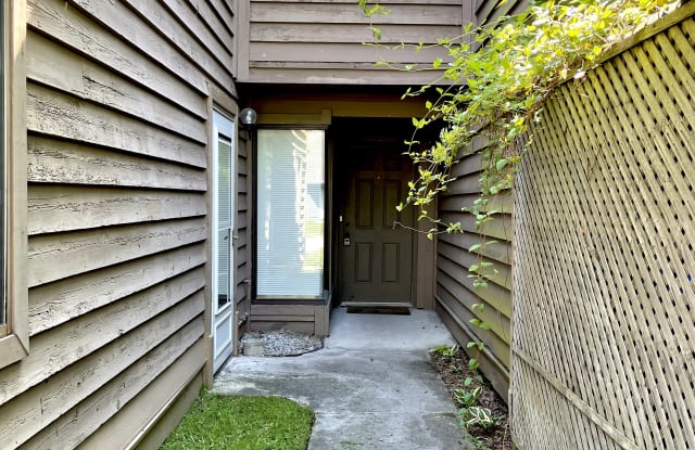 8646 Roanoke Drive - 8646 Roanoke Drive, North Charleston, SC 29406
