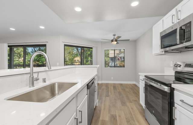 Creekside Alta Loma Gallery 3