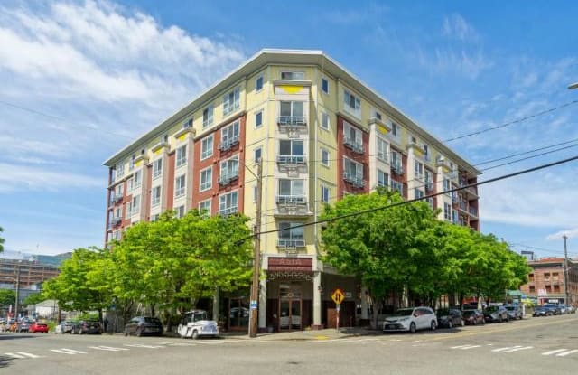668 S Lane St - 668 South Lane Street, Seattle, WA 98104