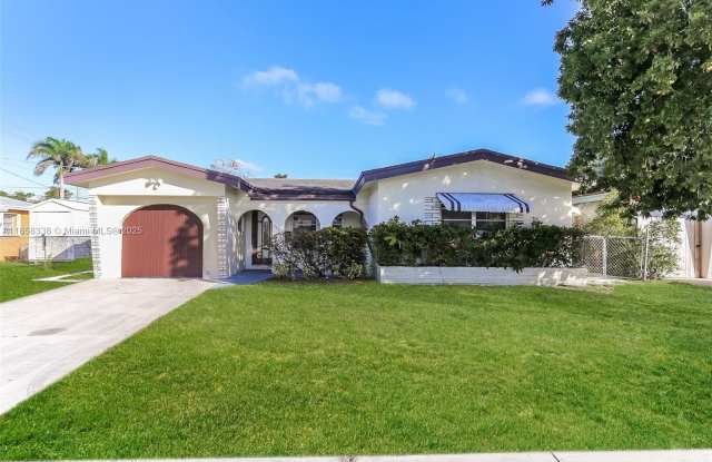 7481 Lincoln St photos photos