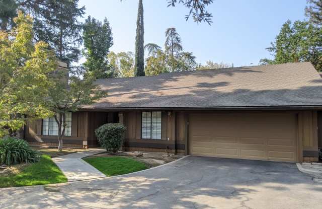 Spacious Bullard Area condo, recently updated. Coming soon! Please do not disturb residents, currently occupied. Call for more information. - 538 West Barstow Avenue, Fresno County, CA 93704