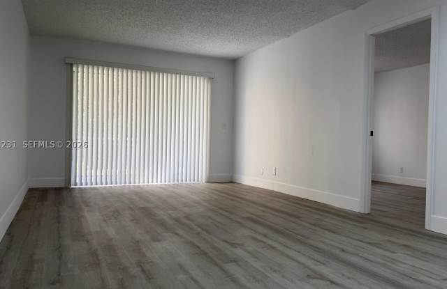 237 Lake Frances Dr Gallery 2