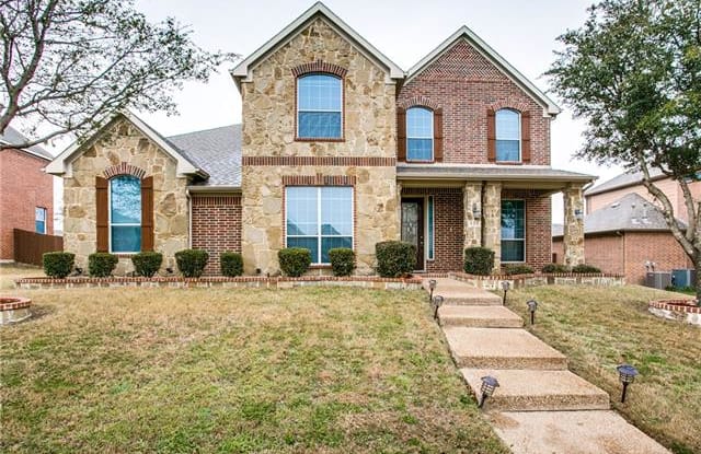 833 Trailwood Drive - 833 Trailwood Drive, DeSoto, TX 75115