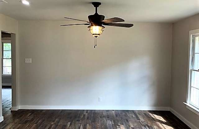 2326 Elgem Street Gallery 2