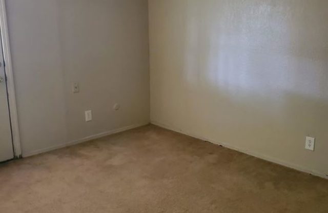 14111 S Hickory Pl Gallery 4