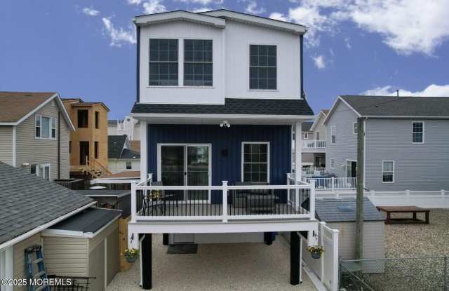 1309 NW Central Avenue - 1309 Northwest Central Avenue, Seaside Park, NJ 08752 1309 NW Central Avenue - 1309 Northwest Central Avenue, Seaside Park, NJ 08752