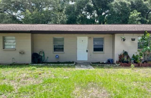 Cozy 1 Bedroom Home in Dade City! Gallery 3