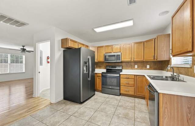 4819 Poplar Crest Way Gallery 3
