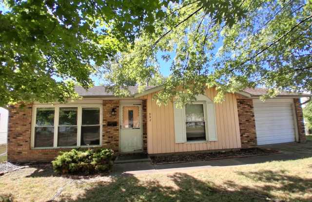 922 Sunset Rdg - 922 Sunset Ridge, Danville, IL 61832