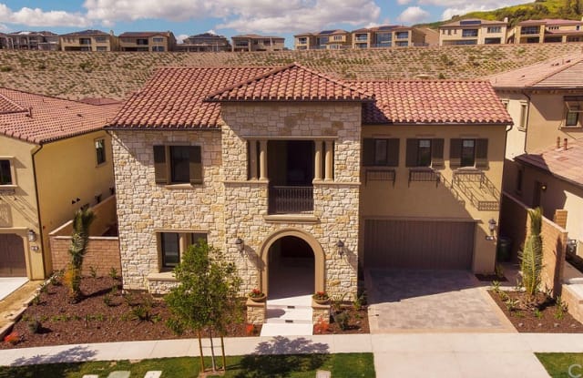 105 Fowler - 105 Fowler, Irvine, CA 92602