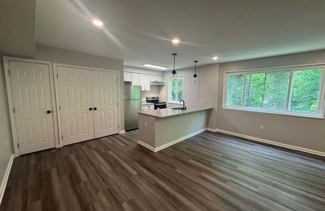 Modern Living in Olde Towne Gaithersburg! photos photos