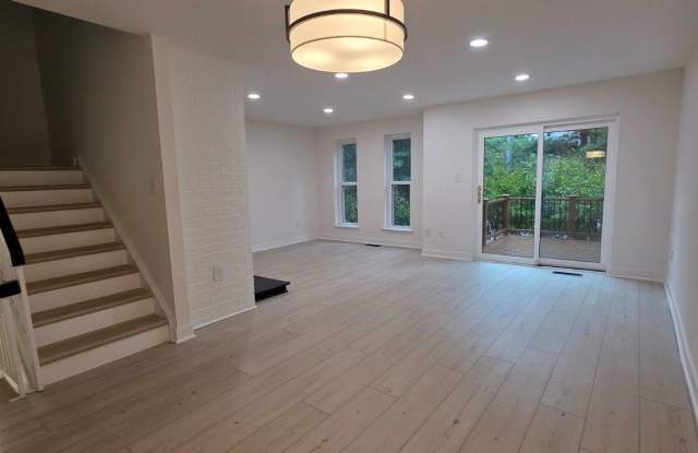 1715 TYVALE Court Gallery 4