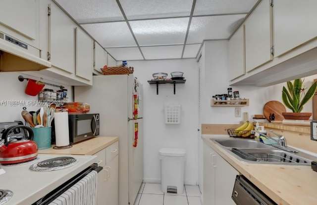 8002 SW 149th Ave photos photos